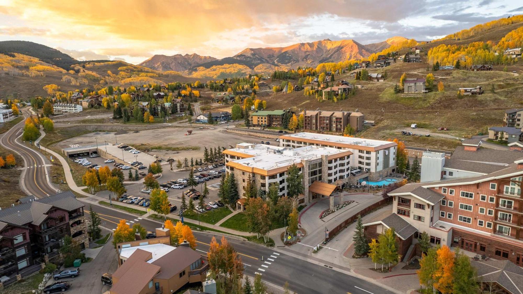 Studio 211 - Perfect Location With Pool And Hot Tub Crested Butte Exterior foto